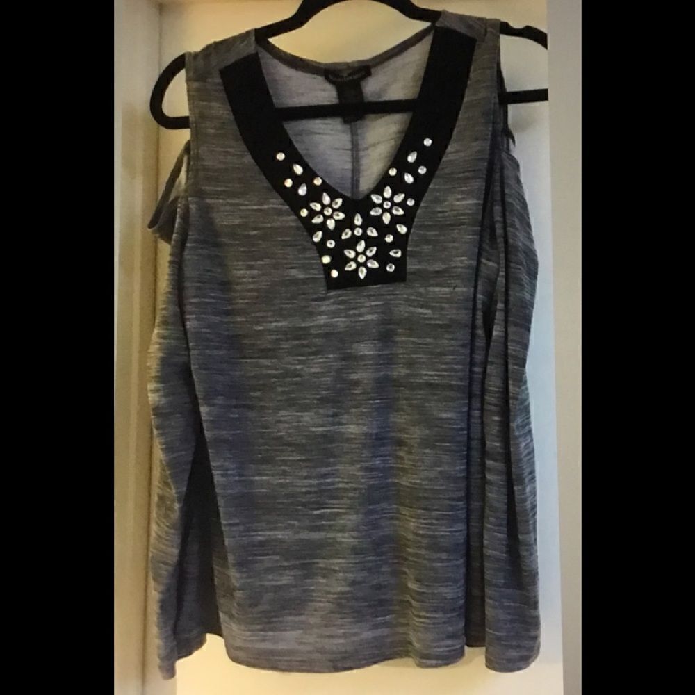 SUSAN LAWRENCE Gray/Black Rhinestone Studs Top SzL